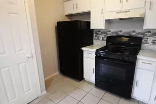 823 Taulbee Ln, Austin, TX 78757 - Photo 7