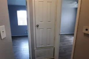823 Taulbee Ln, Austin, TX 78757 - Photo 13