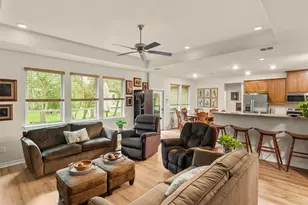 805 Willow Creek Cir, San Marcos, TX 78666 - Photo 3