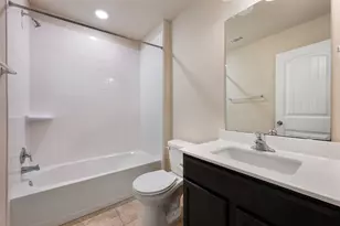 208 Plata Ln, Jarrell, TX 76537 - Photo 11
