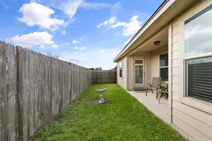 208 Plata Ln, Jarrell, TX 76537 - Photo 35