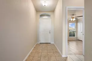 208 Plata Ln, Jarrell, TX 76537 - Photo 7