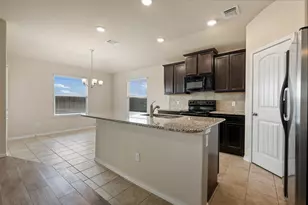 208 Plata Ln, Jarrell, TX 76537 - Photo 19
