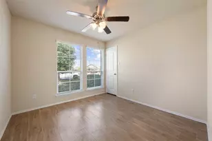 208 Plata Ln, Jarrell, TX 76537 - Photo 9