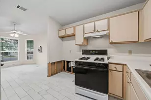 8128 Huddleston Ln, Austin, TX 78748 - Photo 3