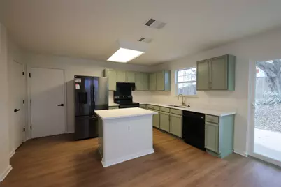 2110 Nogales Trail, Austin, TX 78744 - Photo 5