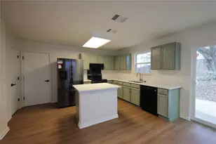 2110 Nogales Trail, Austin, TX 78744 - Photo 5