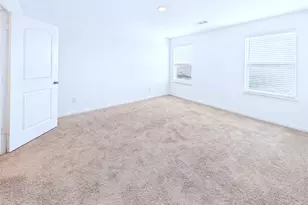 525 Riverdale Dr, Jarrell, TX 76537 - Photo 7