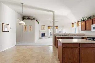 1156 Woodlands Dr, Kyle, TX 78640 - Photo 5