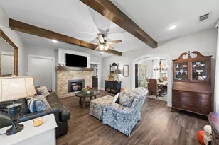 1005 E 14th St, Cameron, TX 76520 - Photo 7