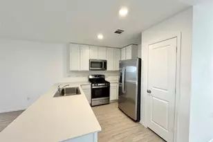 23604 Tiny Moons Wy, Elgin, TX 78621 - Photo 5