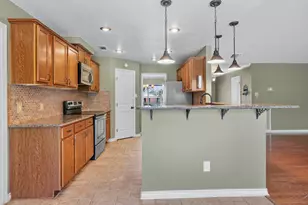 415 Meadow Ridge Dr, Kerrville, TX 78028 - Photo 9