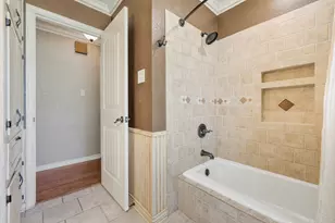 415 Meadow Ridge Dr, Kerrville, TX 78028 - Photo 23