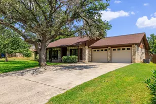415 Meadow Ridge Dr, Kerrville, TX 78028 - Photo 3