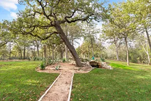346 The Oaks Blvd, Elgin, TX 78621 - Photo 29