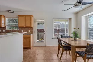 11110 Jim Thorpe Ln, Austin, TX 78748 - Photo 15