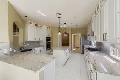 1028 Horseback Hollow, Austin, TX 78732 - Photo 9