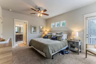 1700 Singleton Ave, Austin, TX 78702 - Photo 11