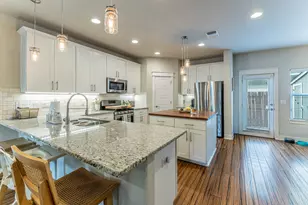 1700 Singleton Ave, Austin, TX 78702 - Photo 5