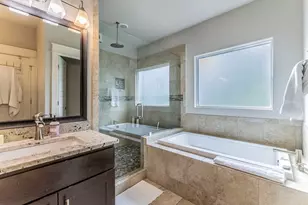 1700 Singleton Ave, Austin, TX 78702 - Photo 13