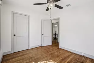 602 Short St, Smithville, TX 78957 - Photo 25