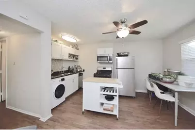 2401 Manor Road #132A, Austin, TX 78722 - Photo 3