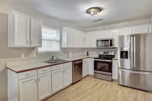 605 Copper Ct, Jarrell, TX 76537 - Photo 13