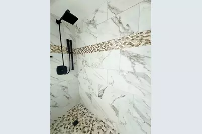 400 E 30th Street #101, Austin, TX 78705 - Photo 19