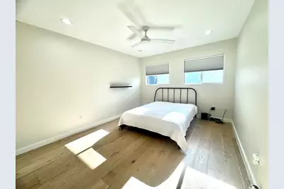 400 E 30th Street #101, Austin, TX 78705 - Photo 21