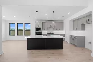 237 Pacific Grove Cir, Liberty Hill, TX 78642 - Photo 9