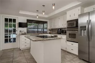 10606 Spicewood Club Dr, Austin, TX 78750 - Photo 3