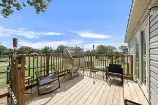 2755 Washburn Rd, Luling, TX 78648 - Photo 35