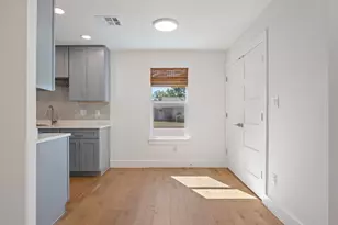 5804 Tracy Lynn Ln, Austin, TX 78721 - Photo 11