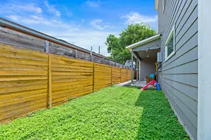7600 Carver Ave, Austin, TX 78752 - Photo 33