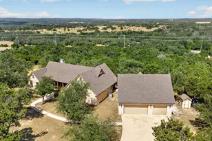 31887 Mirela Ann Ln, Dripping Springs, TX 78620 - Photo 33