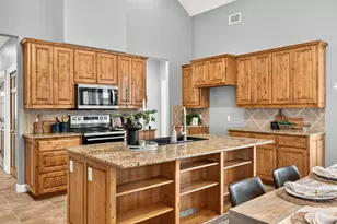 31887 Mirela Ann Ln, Dripping Springs, TX 78620 - Photo 9