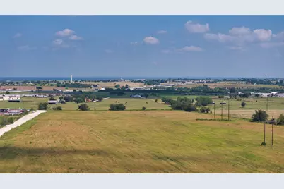 35 Ih, Jarrell, TX 76537 - Photo 3
