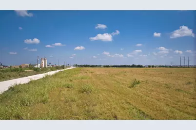 35 Ih, Jarrell, TX 76537 - Photo 25