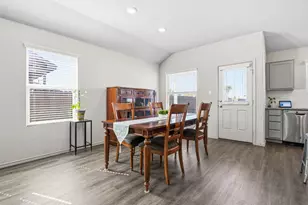 709 Carol Dr, Hutto, TX 78634 - Photo 7