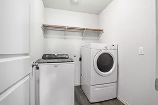 709 Carol Dr, Hutto, TX 78634 - Photo 17