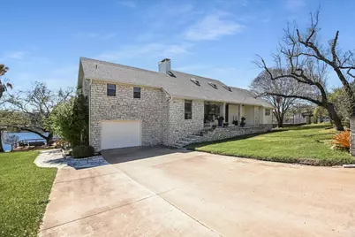 23521 Flat Creek Drive, Marble Falls, TX 78654 - Photo 31