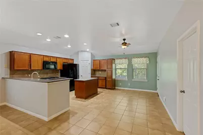 1801 Creek Crest Way, Round Rock, TX 78664 - Photo 9