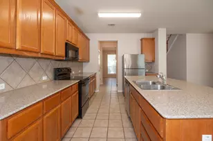 1612 Melissa Oaks Ln, Austin, TX 78744 - Photo 9