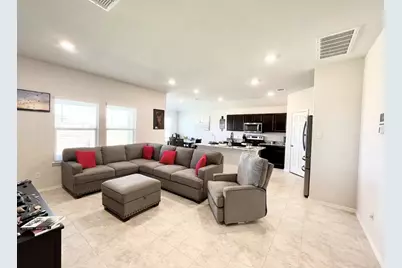 544 Taggart Trail, Jarrell, TX 76537 - Photo 5