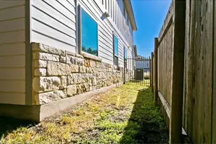 9802 Tanglemede St, Austin, TX 78748 - Photo 35