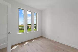 1104 Universal Dr, Hutto, TX 78634 - Photo 13