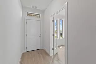 1104 Universal Dr, Hutto, TX 78634 - Photo 11