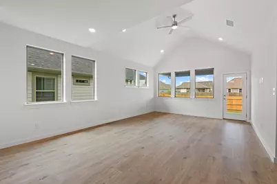 1104 Universal Drive, Hutto, TX 78634 - Photo 5