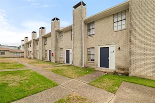 210 Lake Dr W, Taylor, TX 76574 - Photo 17