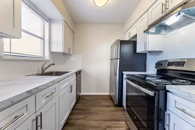 210 Lake Drive W #116, Taylor, TX 76574 - Photo 3